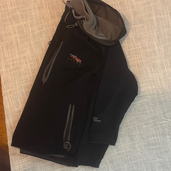 Sitka Jetstream Jacket in Black - Picture 1 of 8
